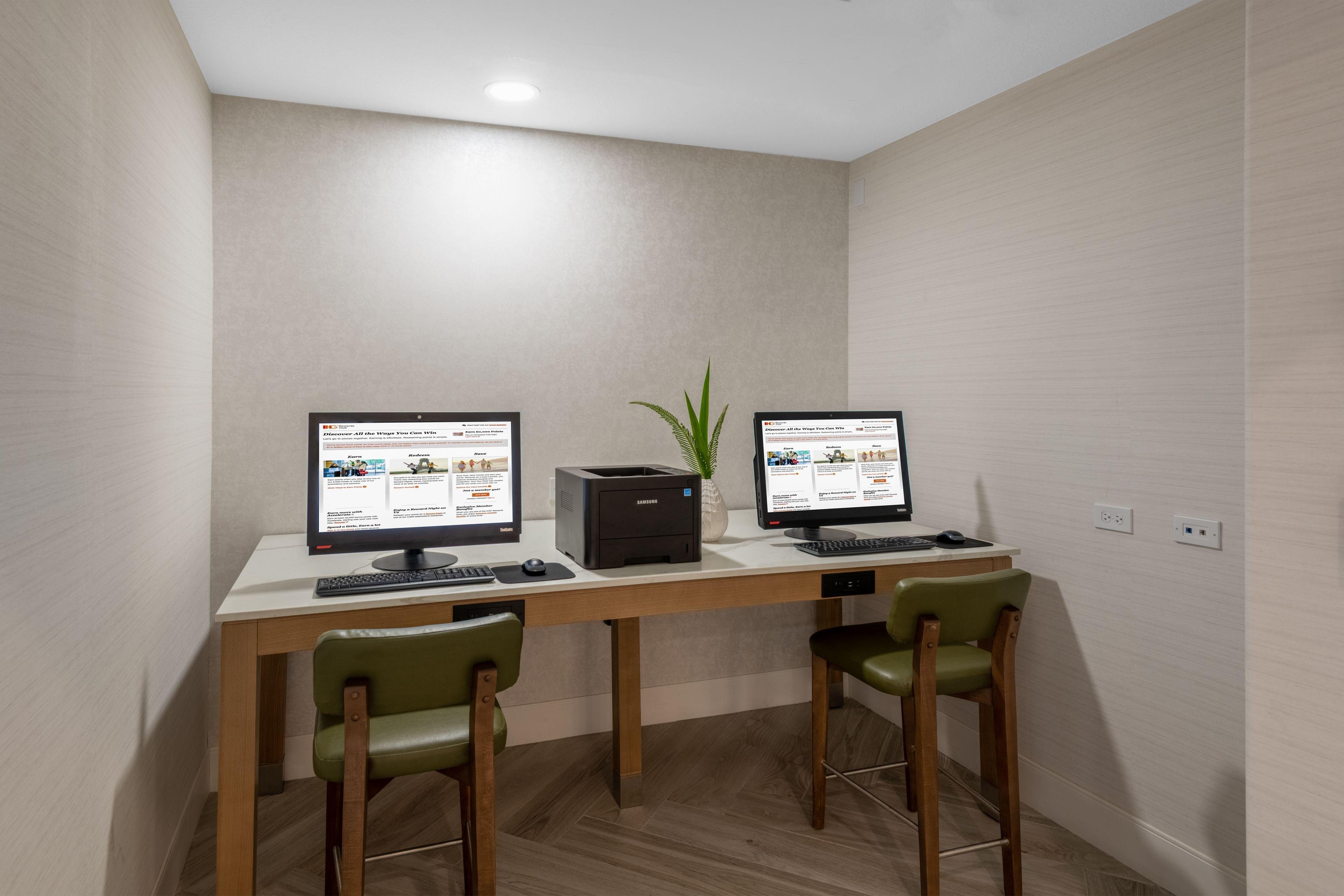 Staybridge Suites Phoenix Glendale Sports Dist By Ihg Exterior foto