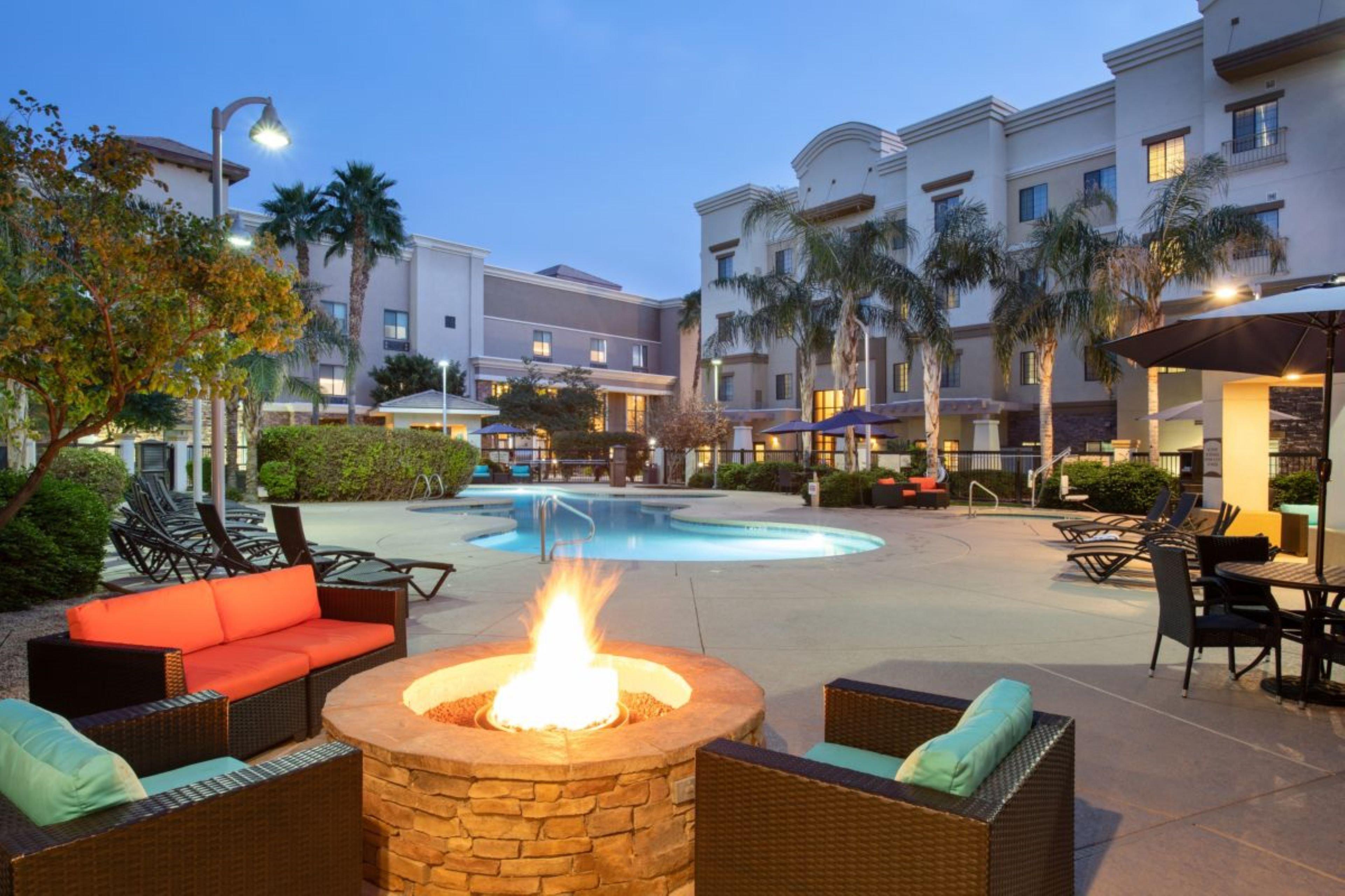 Staybridge Suites Phoenix Glendale Sports Dist By Ihg Exterior foto